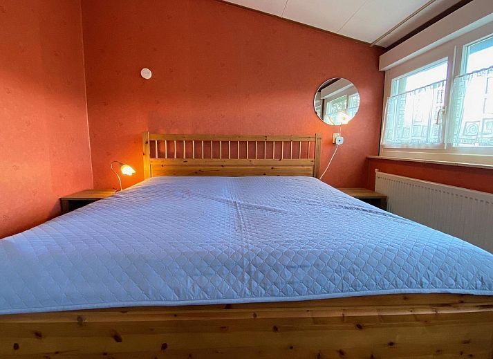Gemuetliches Wohnzimmer in VZ643 Vakantiewoning Cadzand, Ferienhaus in Cadzand, Zeeuws-Vlaanderen, mit moderner Einrichtung.