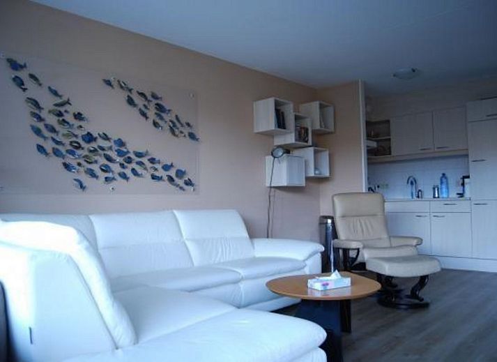 Sonnige Terrasse von VZ571 Appartement Cadzand in Cadzand, ideal fuer Entspannung in Zeeuws-Vlaanderen, Zeeland.