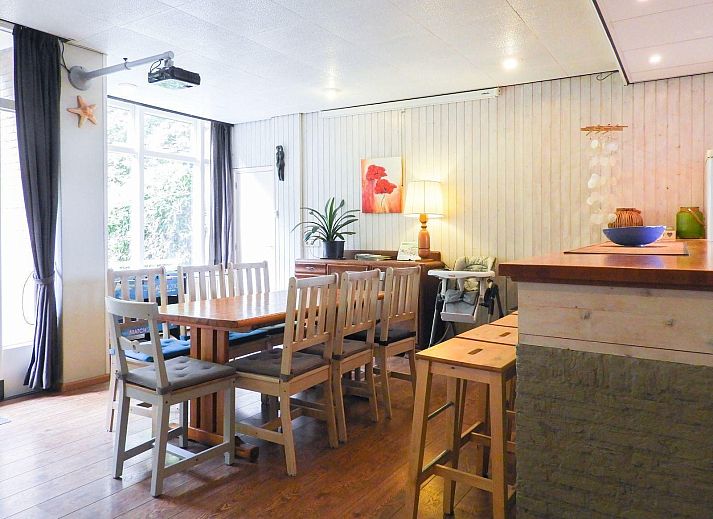 VZ039 Groepsaccommodatie Sluis, achteraanzicht met ruime tuin in Zeeuws-Vlaanderen.