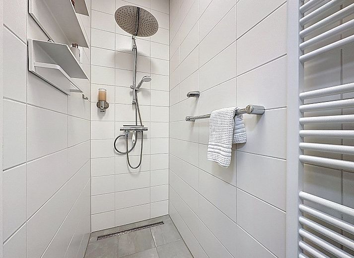 Stilvolles Wohnzimmer in Apartment in Sluis, mit modernen Mbeln in Sluis, Zeeuws-Vlaanderen, Zeeland.