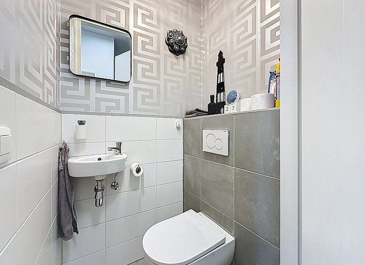 Stilvolles Wohnzimmer in Apartment in Sluis, mit modernen Mbeln in Sluis, Zeeuws-Vlaanderen, Zeeland.