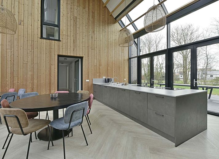 Freistehendes Haus in Nieuwvliet, Zeeuws-Vlaanderen, Ferienhaus mit groem Garten und moderner Architektur im ruhigen Zeeland.