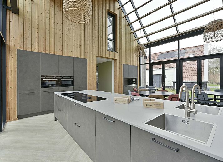 Freistehendes Haus in Nieuwvliet, Zeeuws-Vlaanderen, Ferienhaus mit groem Garten und moderner Architektur im ruhigen Zeeland.