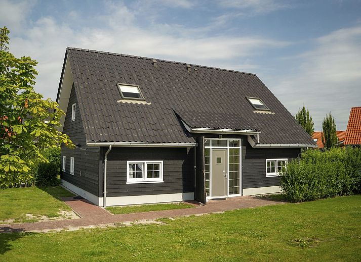 Guest house 631624 • Bungalow Zeeuws-Vlaanderen • Strand Resort Nieuwvliet-Bad | 12-persoons boerderij | 12C 