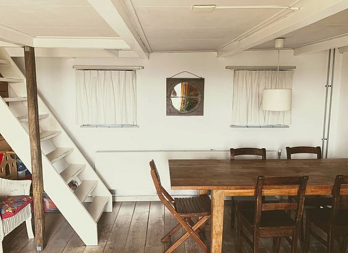 Authentieke vakantiewoning in Walsoorden, Zeeuws-Vlaanderen, met charmant terras en landelijke omgeving.