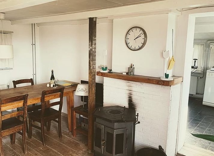 Authentieke vakantiewoning in Walsoorden, Zeeuws-Vlaanderen, met charmant terras en landelijke omgeving.