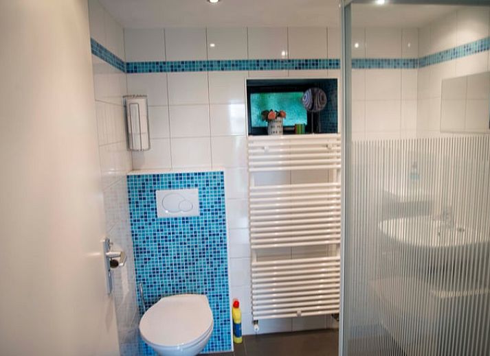 Bluehender Garten im Ferienhaus in Walsoorden, Zeeland Flandern, ideal fuer Naturliebhaber.