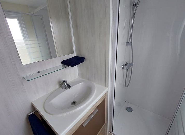 Huisje in Hengstdijk vakantiehuis met veranda in Zeeuws-Vlaanderen, ideaal voor ontspanning in Zeeland.