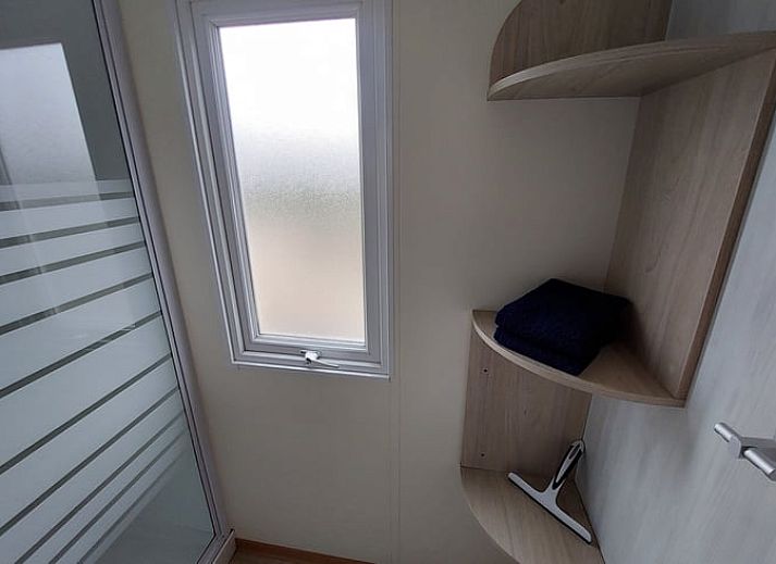 Huisje in Hengstdijk vakantiehuis met veranda in Zeeuws-Vlaanderen, ideaal voor ontspanning in Zeeland.