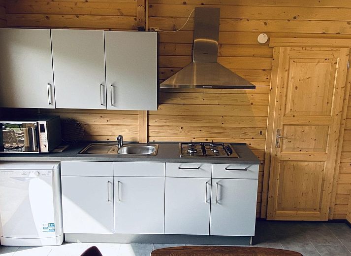 Holzferienhaus VZ850 in Ossenisse, Zeeland mit Terrasse und Garten.