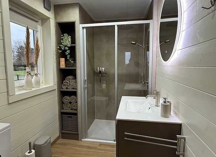 Stijlvolle keuken in Vakantiehuis in Koewacht, ideaal voor zelf koken in Zeeuws-Vlaanderen, Zeeland.