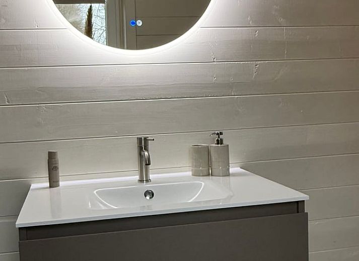 Stijlvolle keuken in Vakantiehuis in Koewacht, ideaal voor zelf koken in Zeeuws-Vlaanderen, Zeeland.