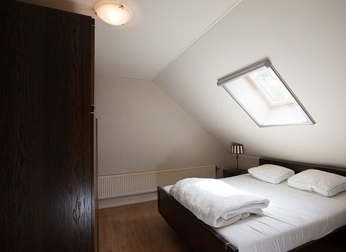 Holiday home in Biervliet, located in the green Zeeuws-Vlaanderen, offers a charming stay with views of the serene surroundings.