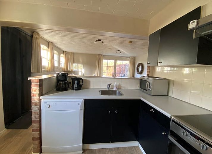 Holiday home in Biervliet, located in the green Zeeuws-Vlaanderen, offers a charming stay with views of the serene surroundings.