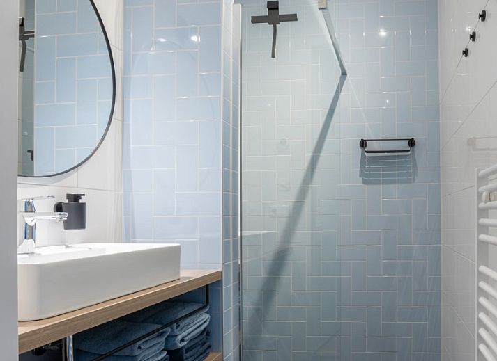 Schlafzimmer im Ferienhaus ZE1455, Wemeldinge, mit bequemem Doppelbett.