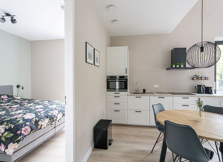 Vakantiehuis ZE1456 in Wemeldinge met zonnig terras en groene tuin in Zuid-Beveland, Zeeland.