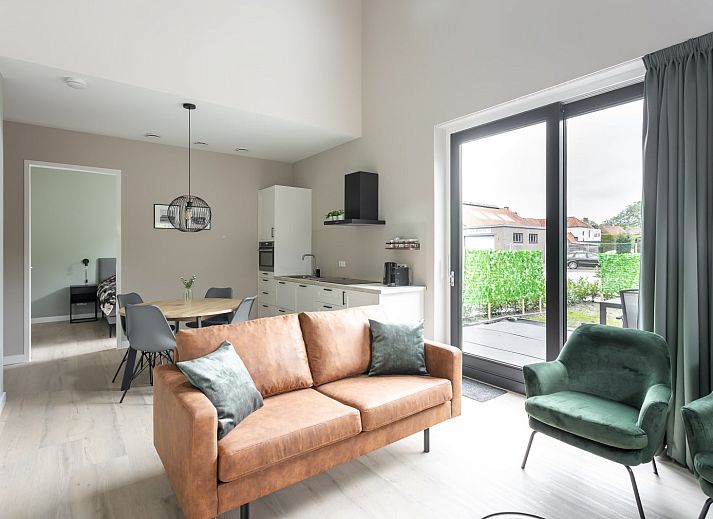 Slaapkamer met bloemendecor in vakantiehuis ZE1456 in Wemeldinge, Zuid-Beveland, Zeeland.