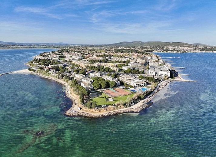 Guest house 6406198 - Holiday property Zuid-Beveland - Villapark De Oesterbaai 21