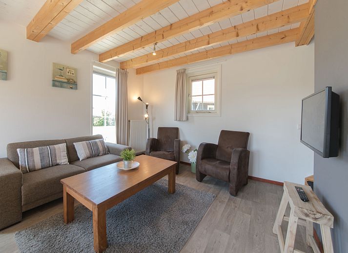 Gemuetliches Wohnzimmer des Ferienhauses Zeeland Cottage Wemeldinge in Sued-Beveland, Zeeland.
