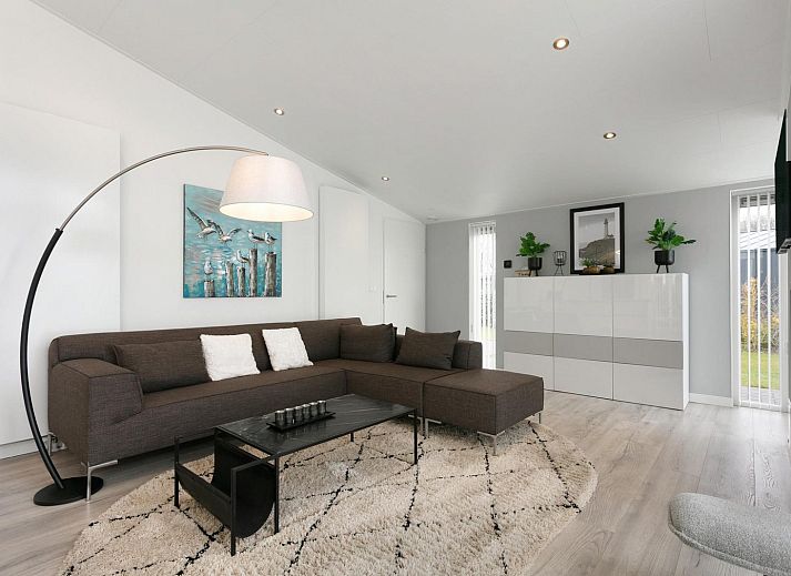 Vakantiehuis Waterresort Oosterschelde - huisnr. 56 in Wemeldinge, Zeeland. Modern vakantiehuis met ruime tuin en terras.