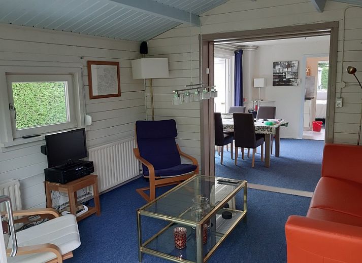 Terrasse des Ferienhauses Scheldeoord in Baarland, Zuid-Beveland. Perfekt fr Mahlzeiten im Freien in der natrlichen Umgebung von Zeeland.