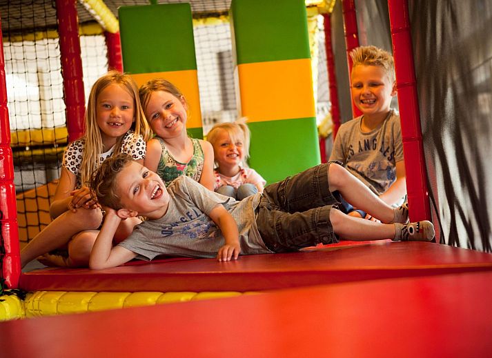 Guest house 640825 - Apartment Zuid-Beveland - Appartement Mobilheim "Camping Scheldeoord"