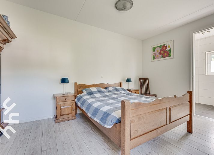 Luxury bathroom with walk-in shower in vacation home ZE250, Goes, Zeeland.