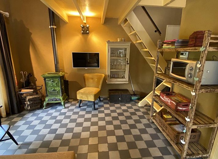 Veranda des Ferienhauses VZ883 in Goes, ideal fuer einen ruhigen Morgen in Zuid-Beveland.