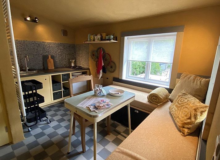 Veranda des Ferienhauses VZ883 in Goes, ideal fuer einen ruhigen Morgen in Zuid-Beveland.