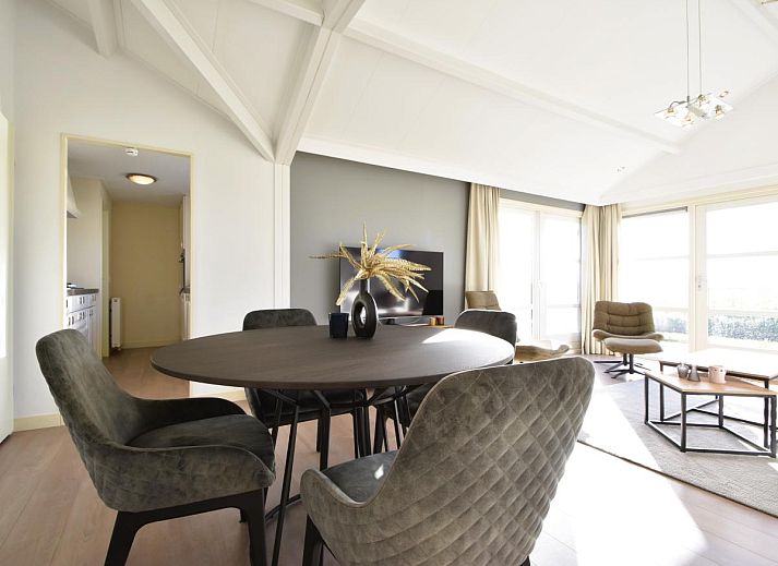 Sonne und Meer Ferienhaus in Kattendijke, Zeeland mit grossem Garten und schoener Aussicht.