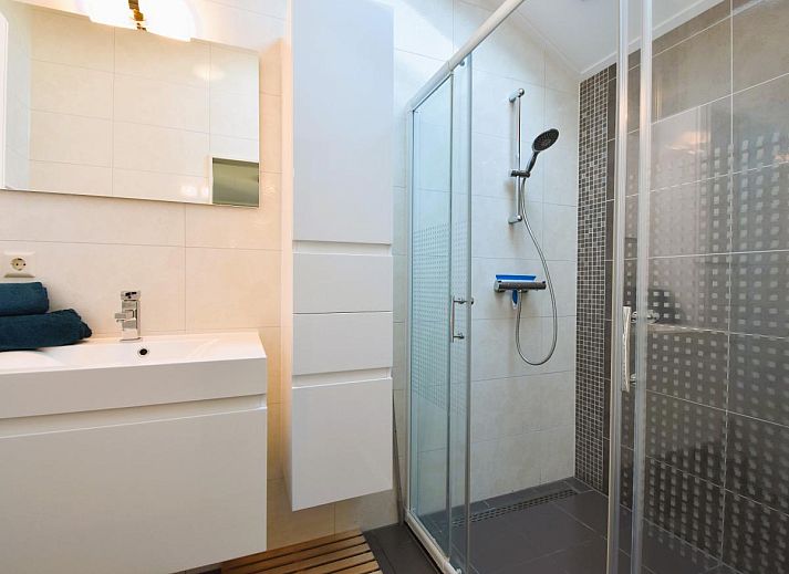 Aussicht auf die umliegende Landschaft vom Ferienhaus Sun and Sea in Kattendijke, Zuid-Beveland.