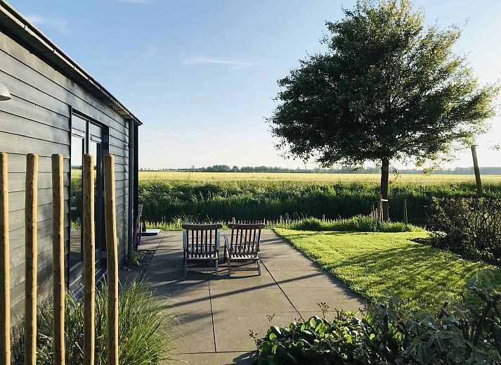 Vakantiehuis ZE1365 in Kattendijke met ruim terras en ligstoelen, gelegen in het groene Zuid-Beveland, Zeeland.