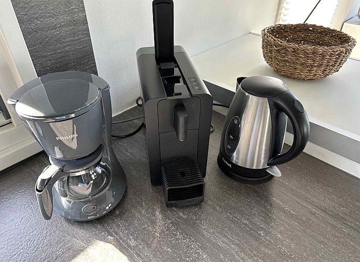 Vakantiehuis ZE1365 in Kattendijke met ruim terras en ligstoelen, gelegen in het groene Zuid-Beveland, Zeeland.