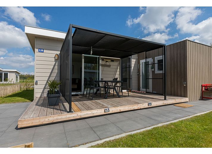 Guest house 641921 • Holiday property Zuid-Beveland • Chalet 4- Vakantiepark Hart van Zeeland