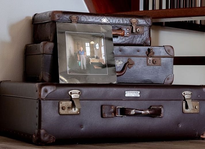 Lichte gang in Huisje in Wolphaartsdijk, vakantiehuis in Zuid-Beveland, Zeeland.