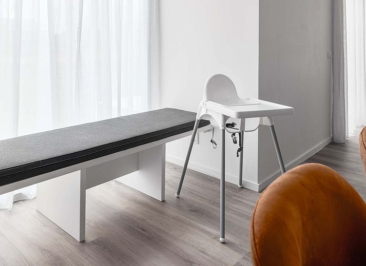 Vrijstaande woning in Wolphaartsdijk, een vakantiehuis in Zuid-Beveland, Zeeland, met modern ontwerp en ruime buitenruimte.