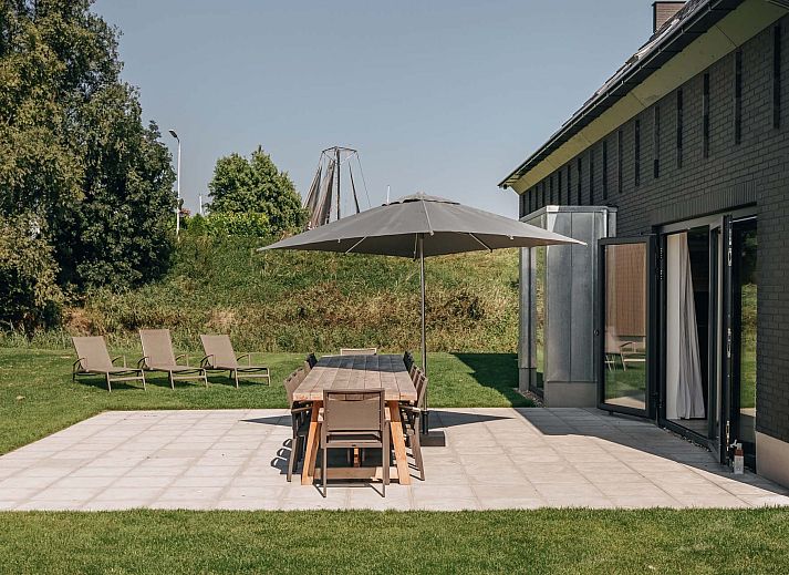 Vrijstaande woning in Wolphaartsdijk met terras, ideaal vakantiehuis in Zuid-Beveland, Zeeland voor een ontspannen verblijf in de natuur.