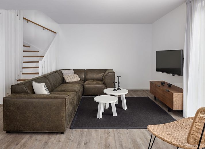 Comfort Villa 6 in Wolphaartsdijk, ein stilvolles Ferienhaus mit moderner Veranda in Zuid-Beveland, Zeeland.