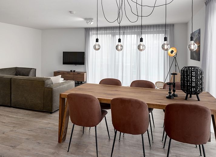 Comfort Villa 6 in Wolphaartsdijk, ein stilvolles Ferienhaus mit moderner Veranda in Zuid-Beveland, Zeeland.