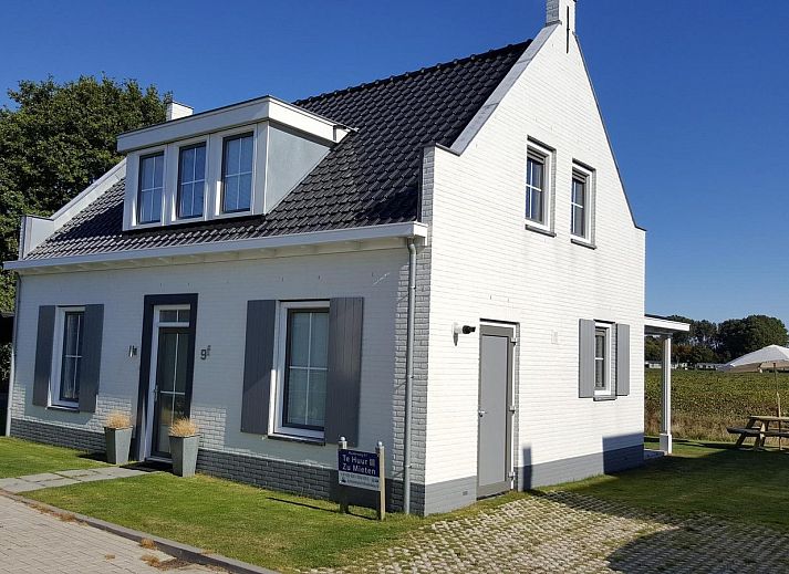 VZ1072 Vrijstaand vakantiehuis in Wolphaartsdijk met zonnig terras en picknicktafel in Zeeland