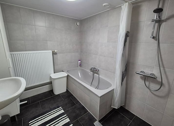 Aerial photo of Huisje in Lewedorp, a vacation home surrounded by nature in South Beveland, Zeeland.