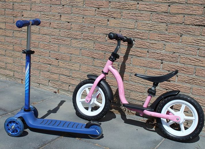 Fully equipped kitchen of Cottage in Lewedorp, ideal for a vacation in South Beveland, Zeeland.