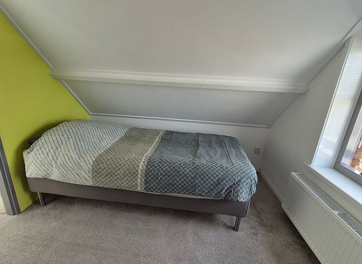 Fully equipped kitchen of Cottage in Lewedorp, ideal for a vacation in South Beveland, Zeeland.