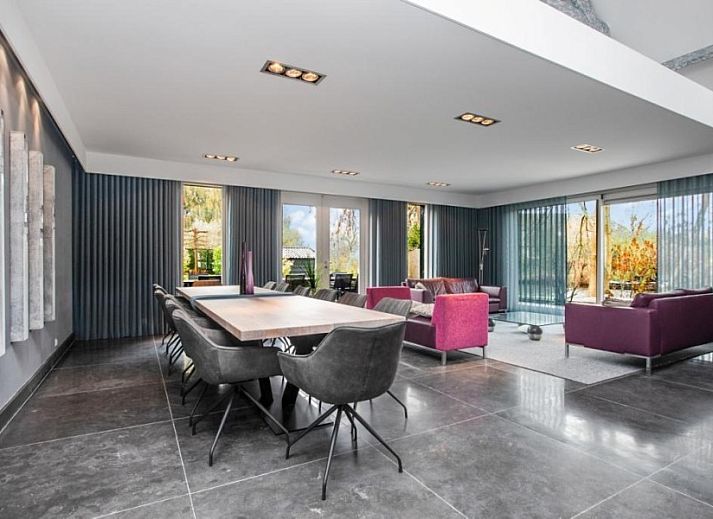 Het Vinkenest vacation home in Oud-Alblas with green garden and terrace, ideal for relaxation in Alblasserwaard, South Holland.