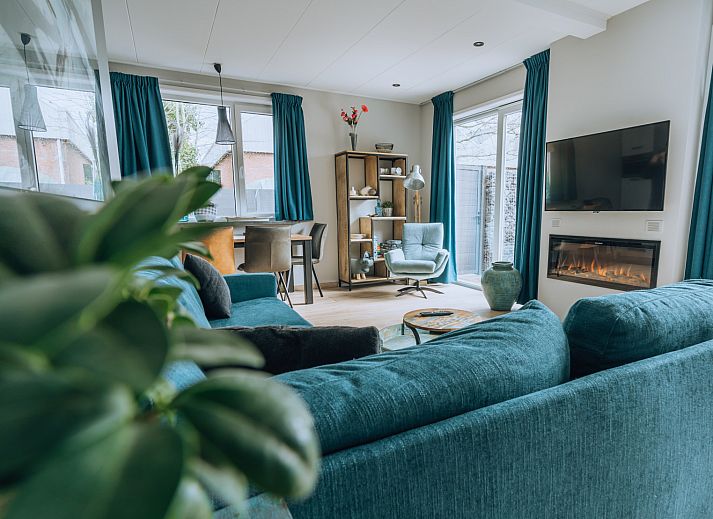 Modernes Badezimmer im Ferienhaus ZH414, Ouddorp, Goeree-Overflakkee, mit luxurioeser Ausstattung.