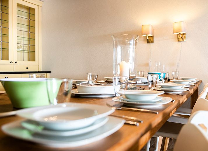 Binnenruimte van Penthouse Appartement Marina Port Zelande in Ouddorp, met uitzicht op de jachthaven van Goeree-Overflakkee, Zuid-Holland.