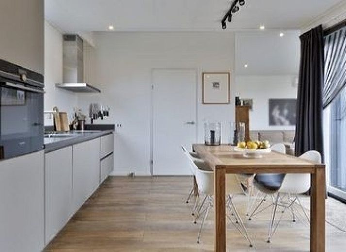 Htte Veranda, Grote Stern 16, Ouddorp mit grnem Garten, ideal fr Entspannung in Goeree-Overflakkee, Sd-Holland.