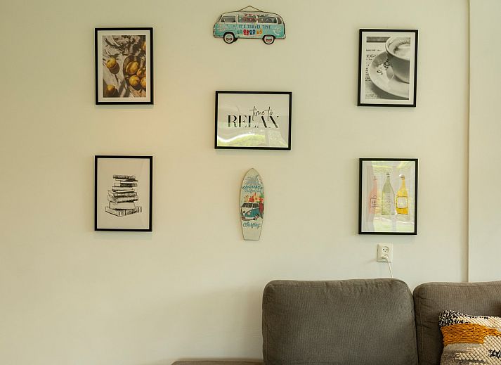 Luxe tuinmeubilair op het terras van Vakantiewoning De Toekomst 107 'Siesta' in Ouddorp, Zuid-Holland.