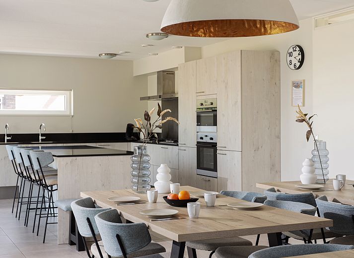 Guest house 660159 - Bungalow Goeree-Overflakkee - Strand Resort Ouddorp Duin | 24-persoons villa - Sterduin | 