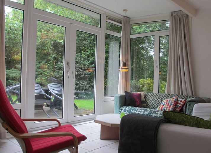 Ferienhaus in Ouddorp mit gruenem Garten, gelegen in der Ruhe von Goeree-Overflakkee, Suedholland, ideal fuer einen erholsamen Aufenthalt.